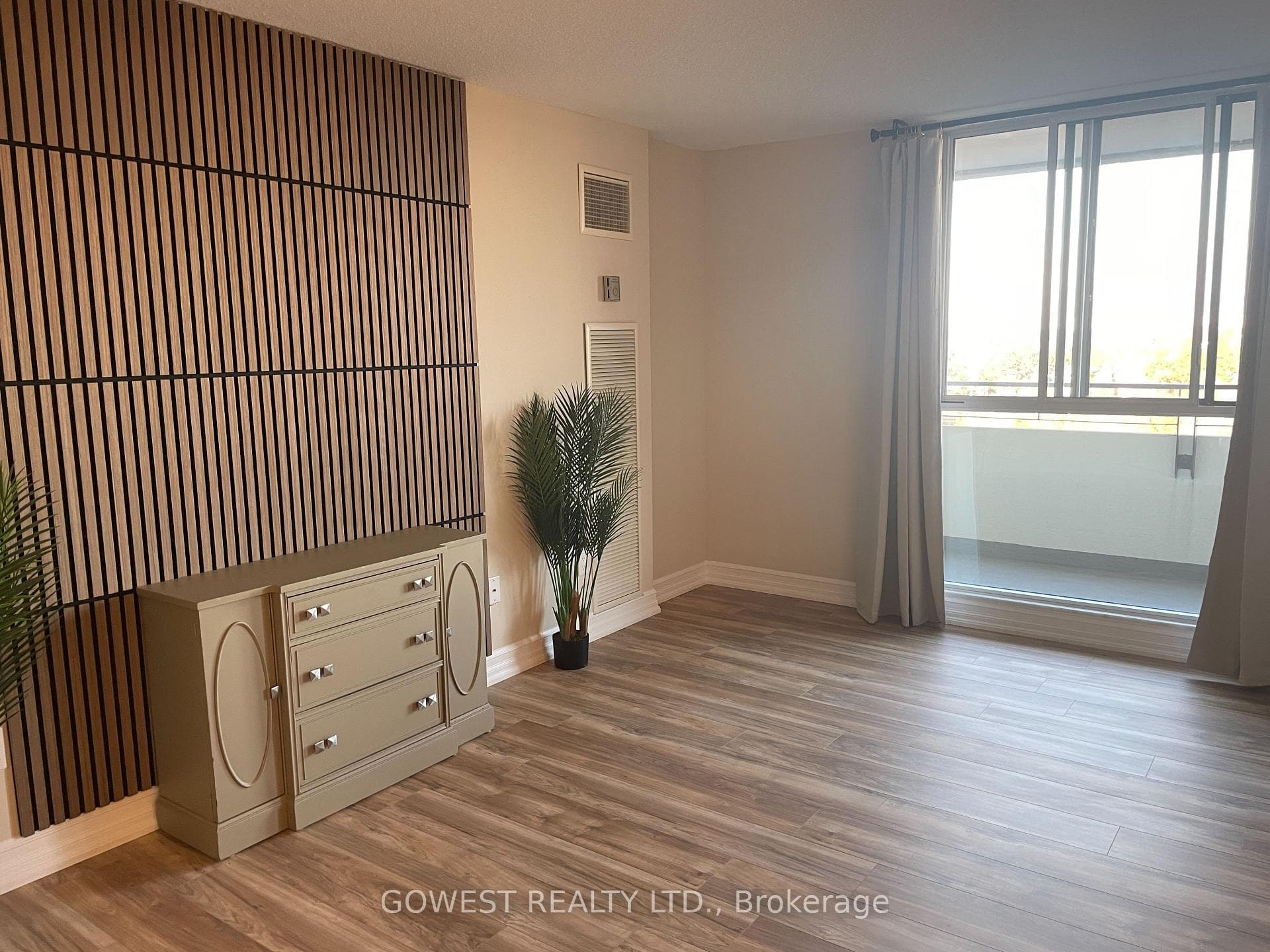 1320 Mississauga Valley Boulevard Unit 812 photo 11