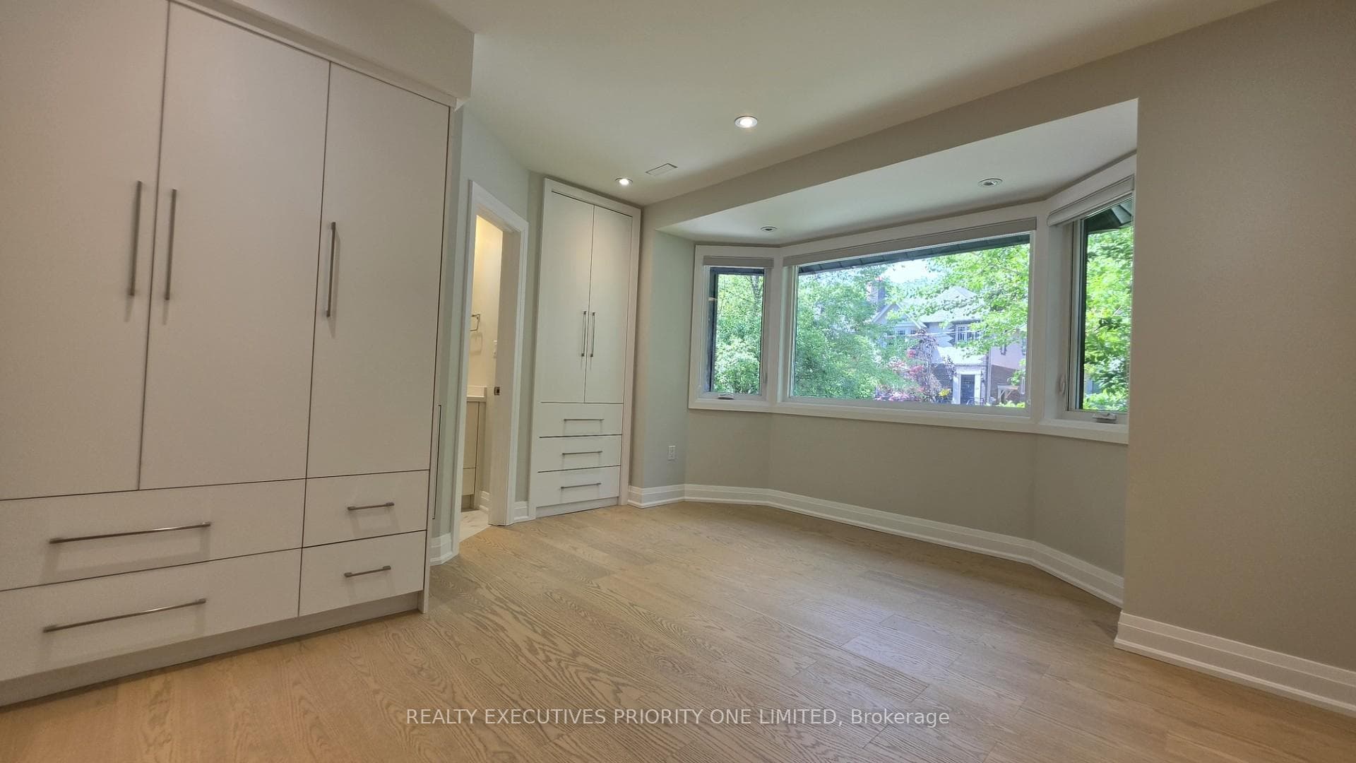 10 Lascelles Boulevard Unit Main photo 26