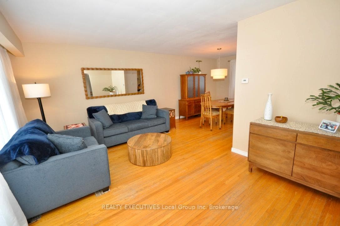 199 Camelot Drive photo 8