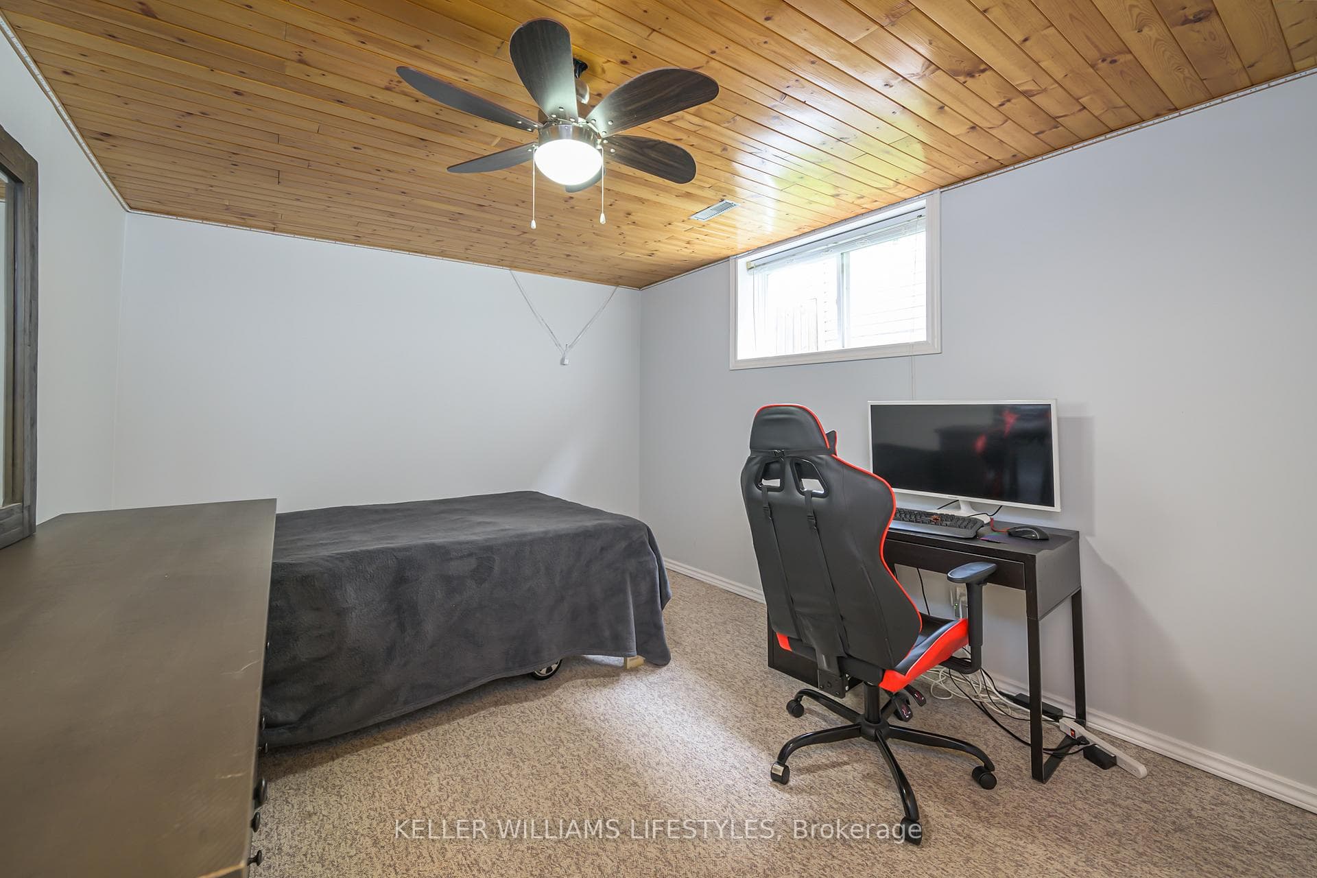 24 Rebecca Drive photo 31