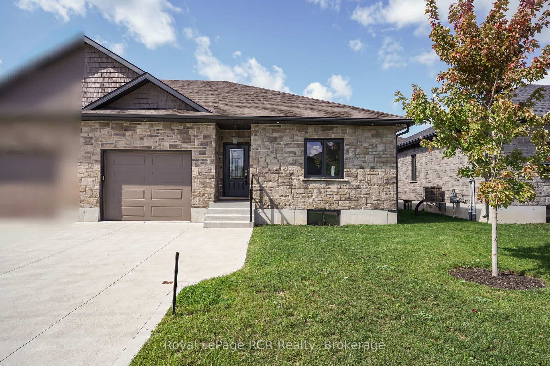 274 Queen Street photo 2