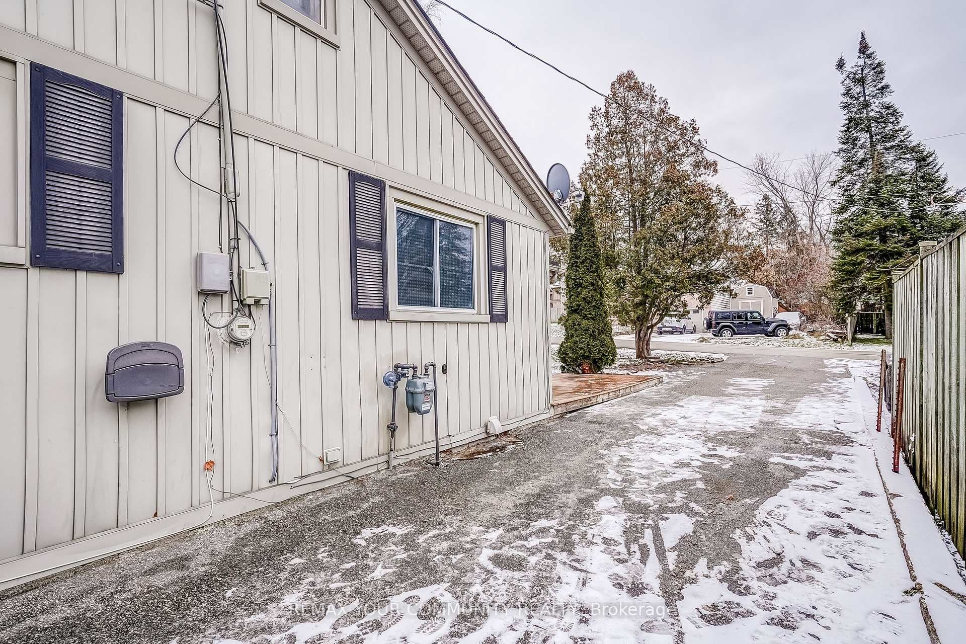 244 Cedarholme Avenue photo 8