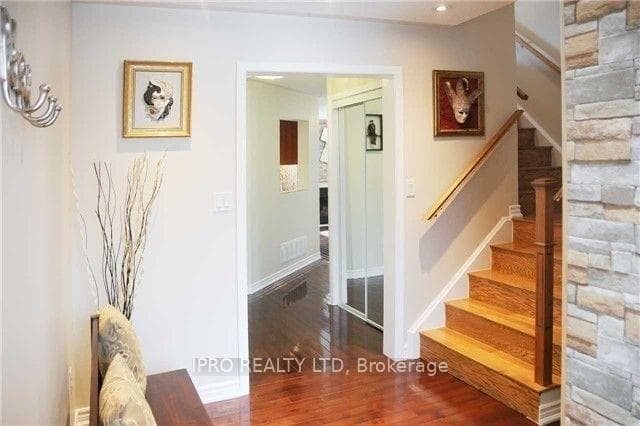 810 Gazley Circle photo 14