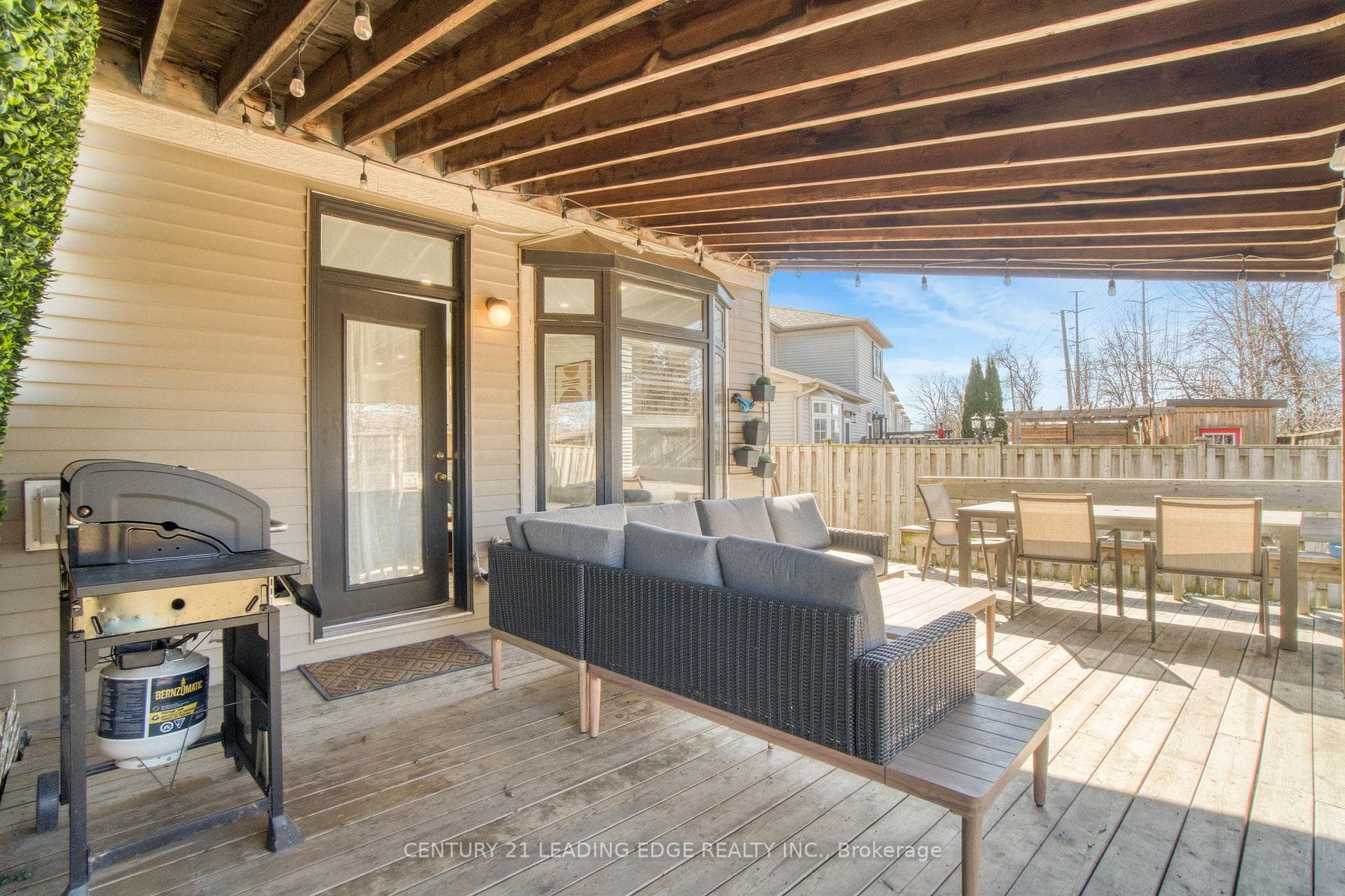 1417 Treeland Street photo 35