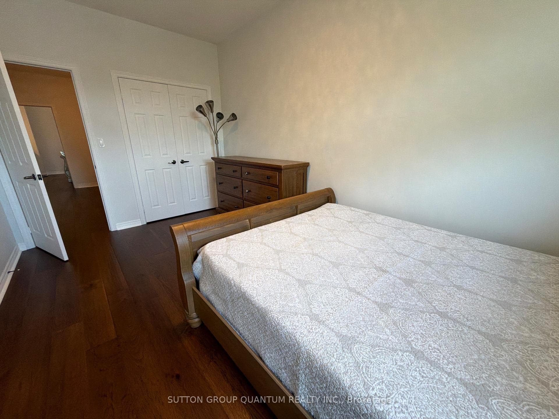 102 Lake Avenue photo 23
