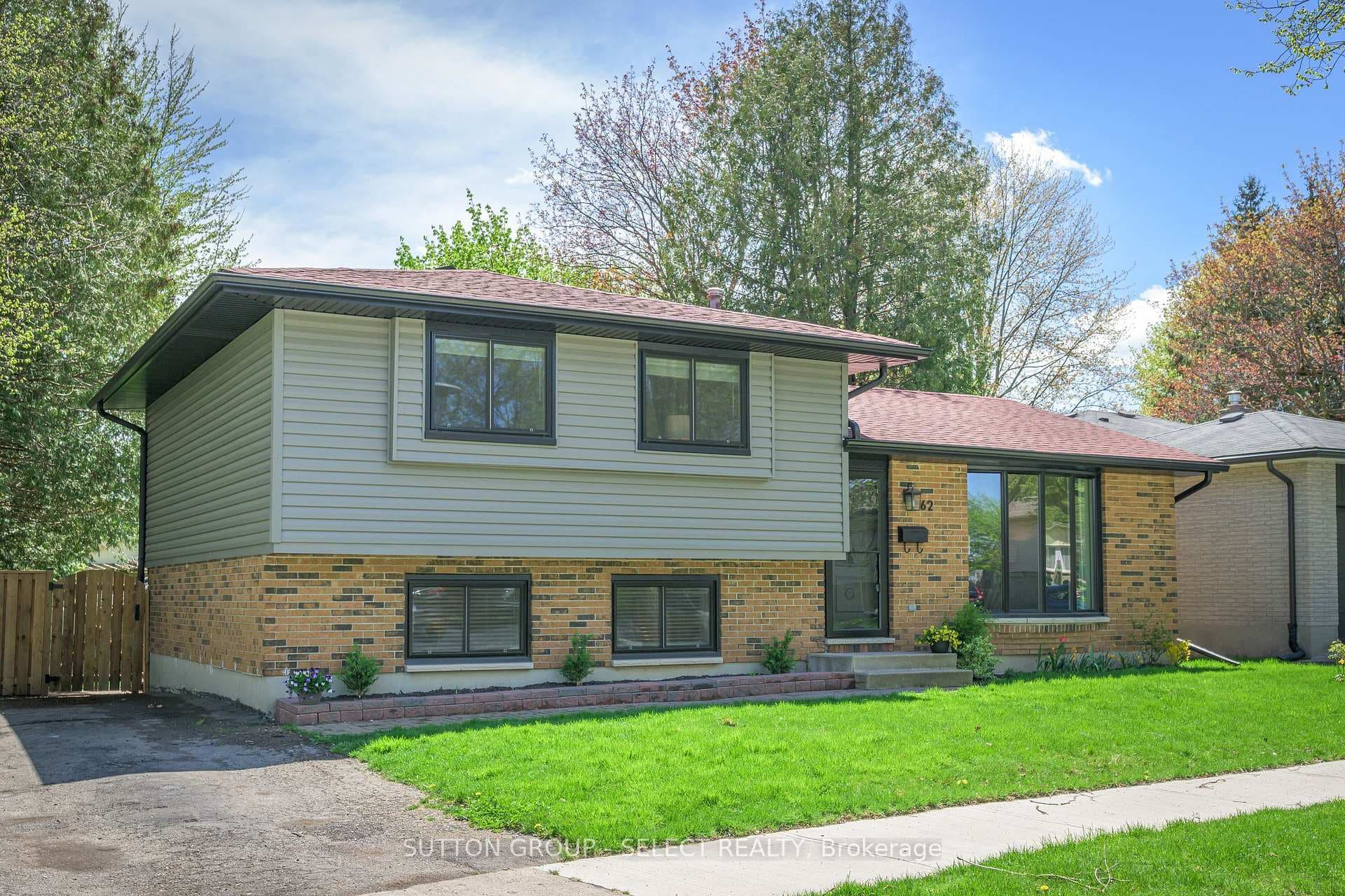 62 Cottonwood Crescent photo 27