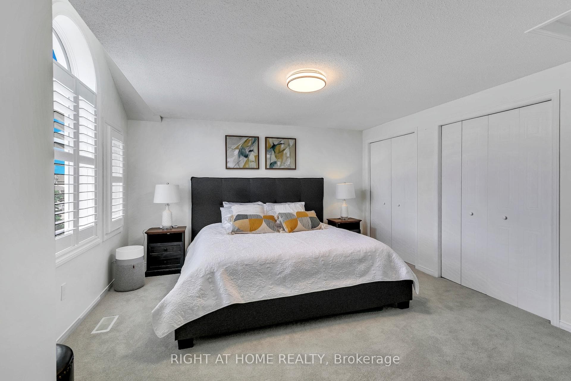 77 Milson Crescent photo 20