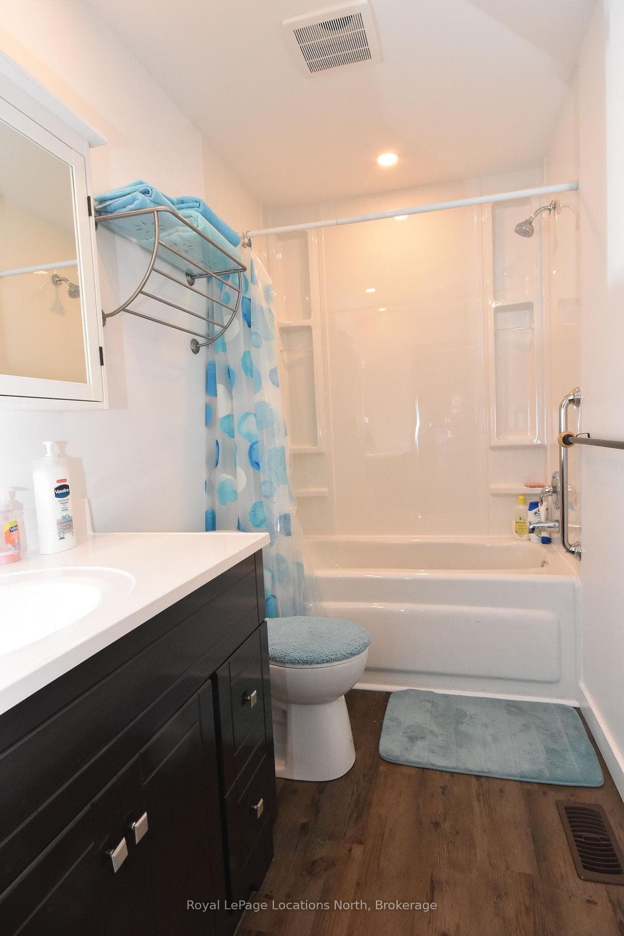 Bathroom 4