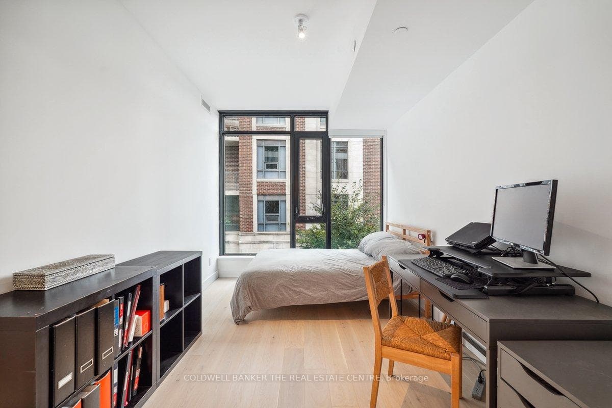 160 Kingsway Crescent Unit 307 photo 14