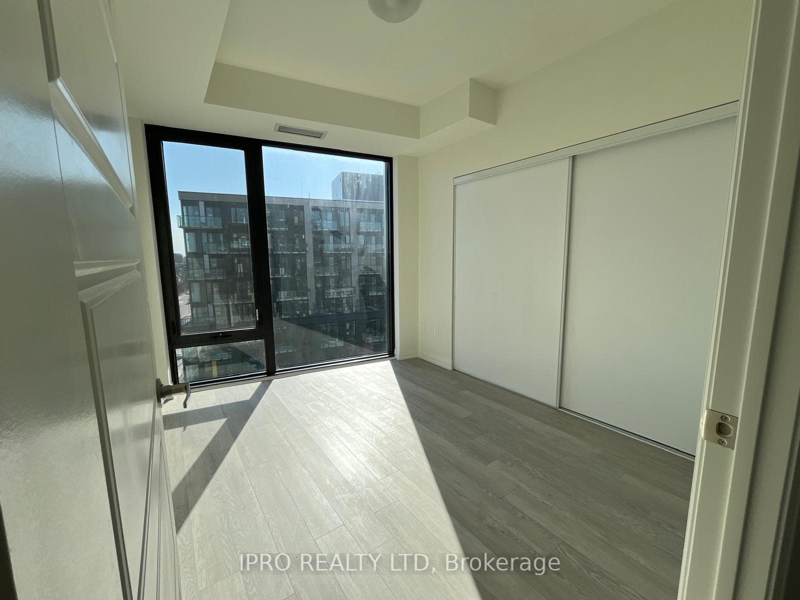 1415 Dundas Street Unit 1008 photo 6