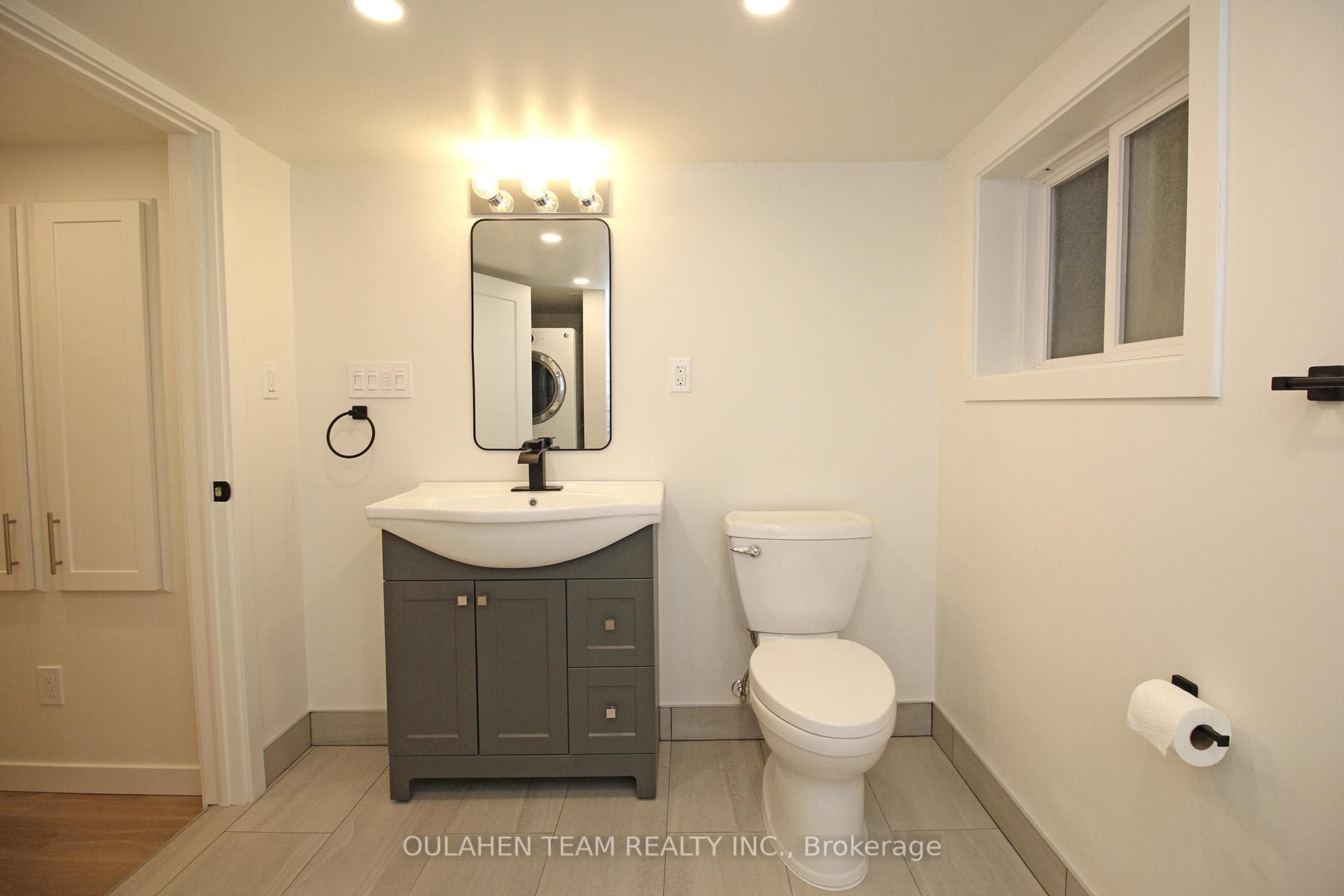24 Pretoria Avenue Unit Bsmt photo 7
