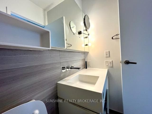 45 Charles Street Unit 5102 photo 17