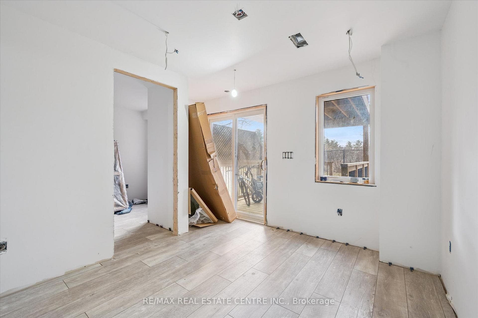 135 Hardcastle Drive Unit 26 photo 34