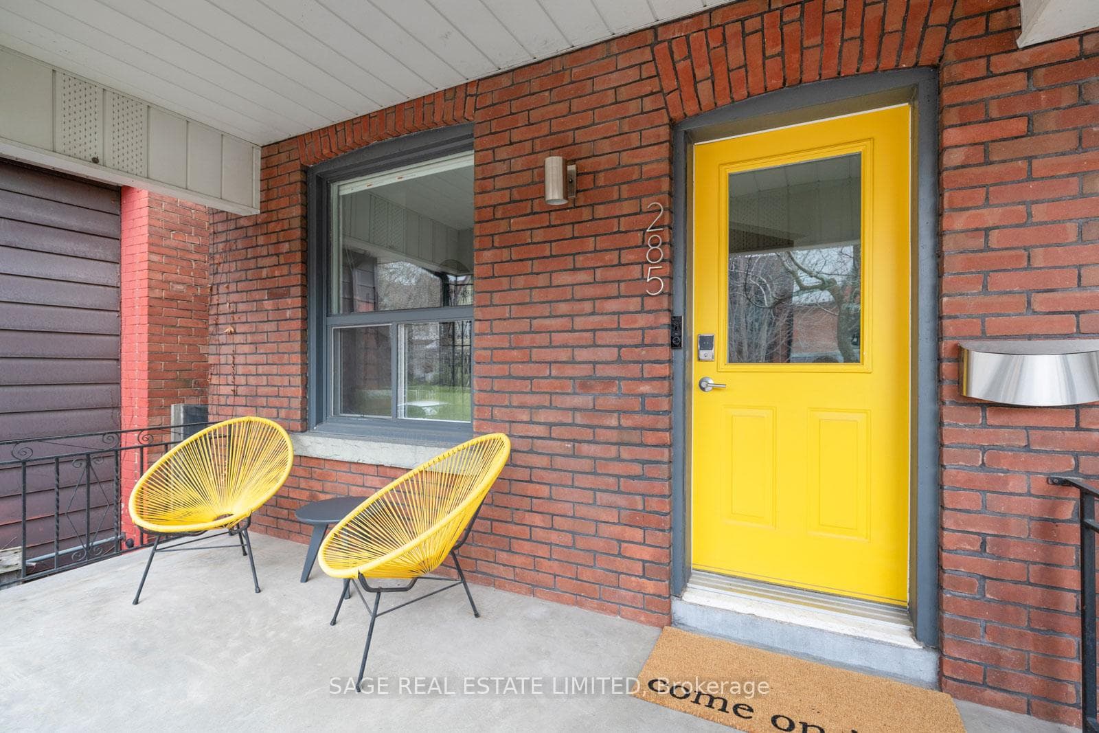 285 Delaware Avenue photo 38