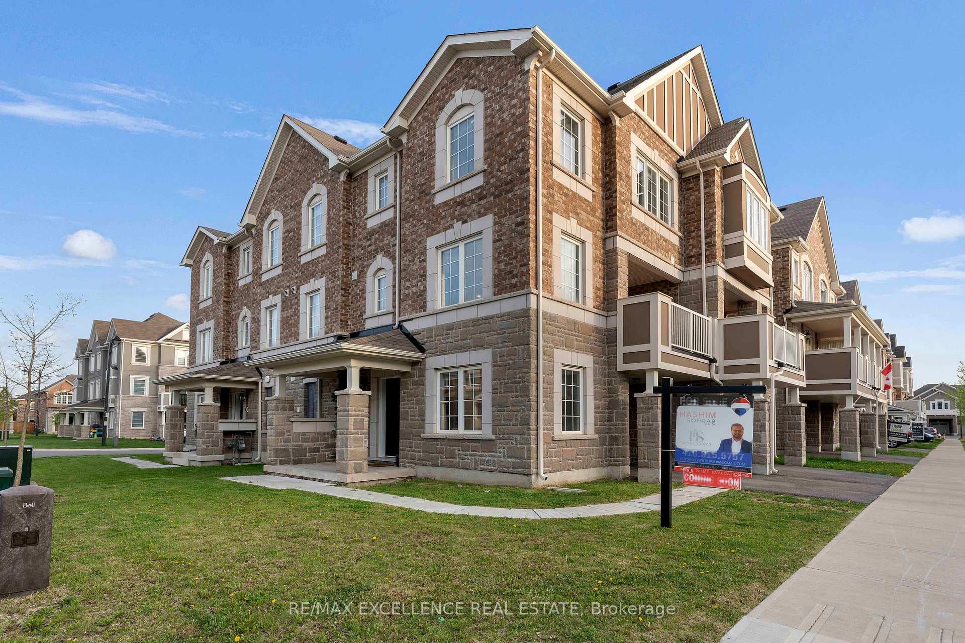 898 Ash Gate photo 38