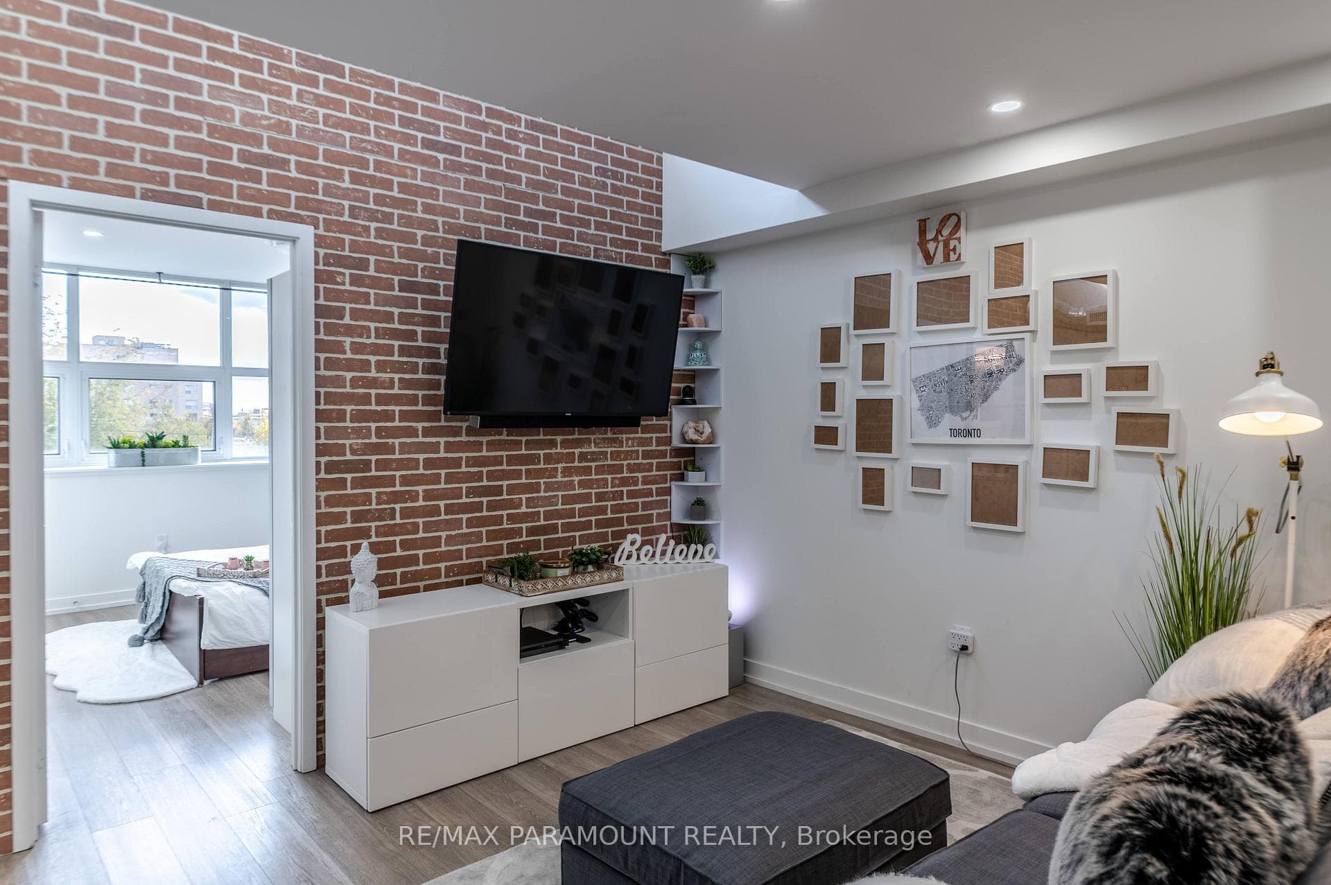 1410 Dupont Road Unit 315 photo 8