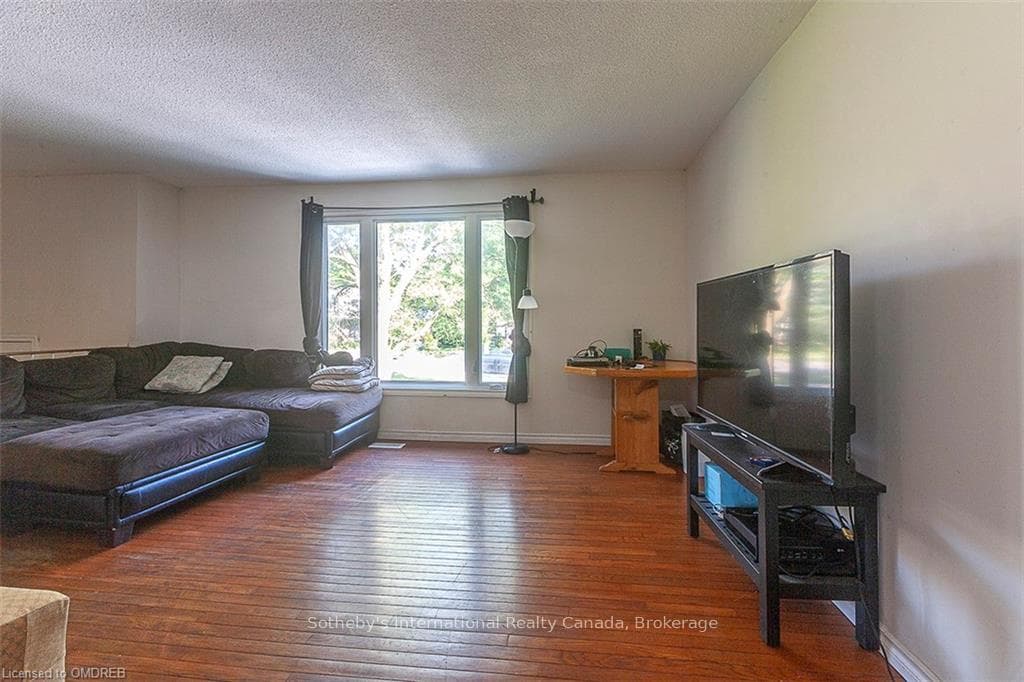 579 KORTRIGHT Road photo 7