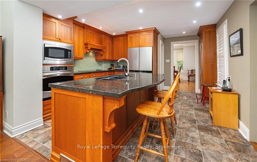 61 CHARLES Street photo 12