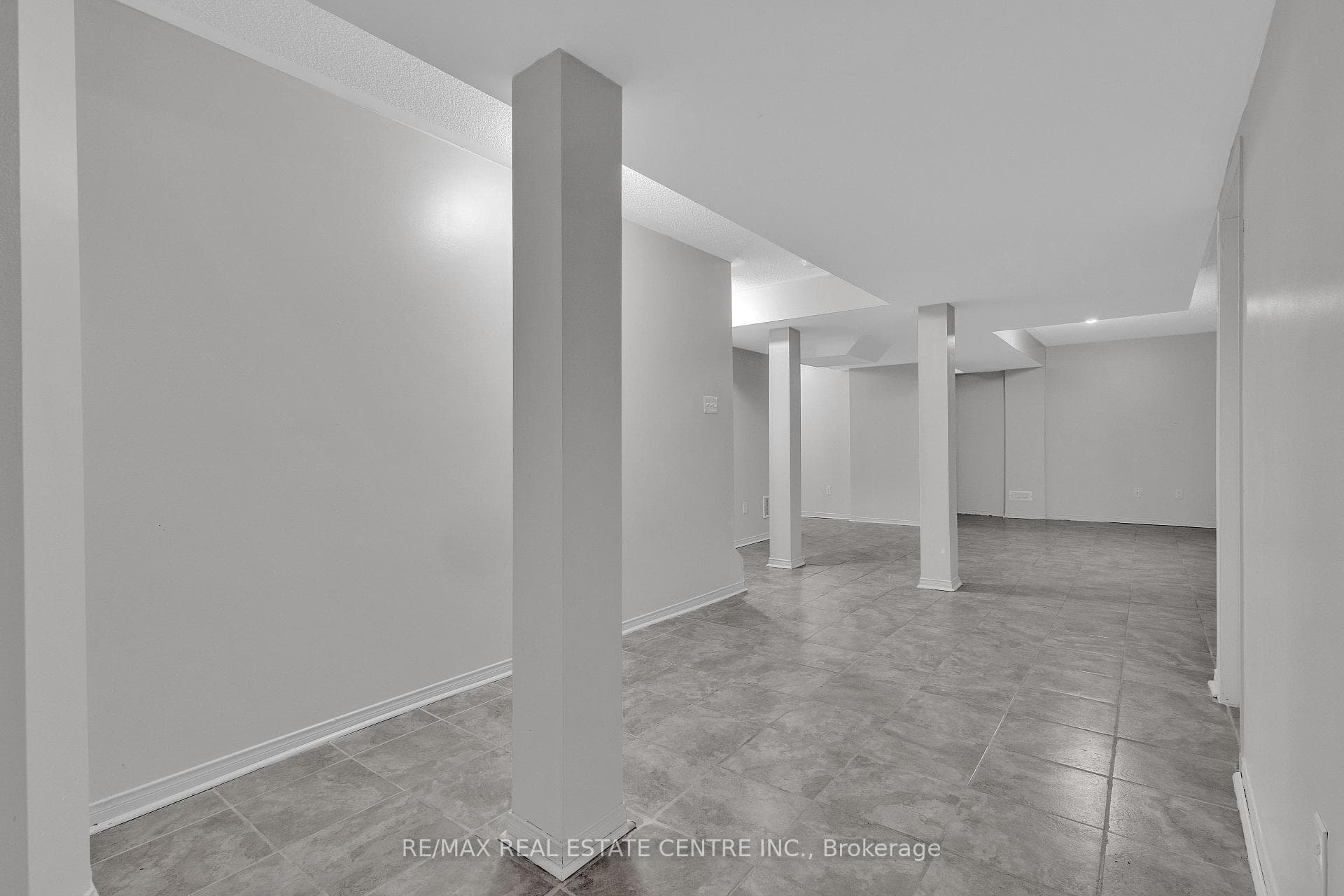 466 Cedric Terrace photo 29