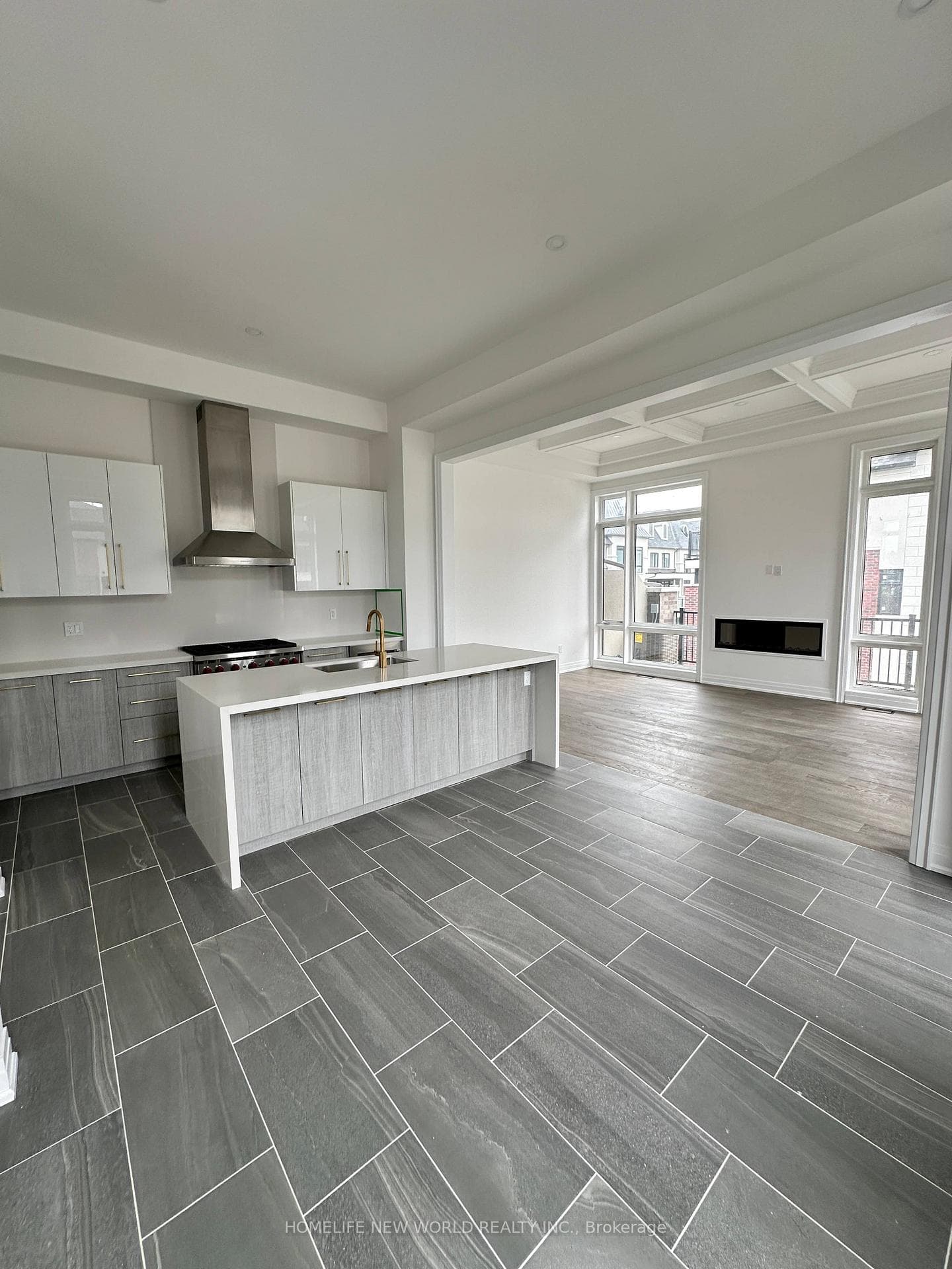 324 King Road photo 13