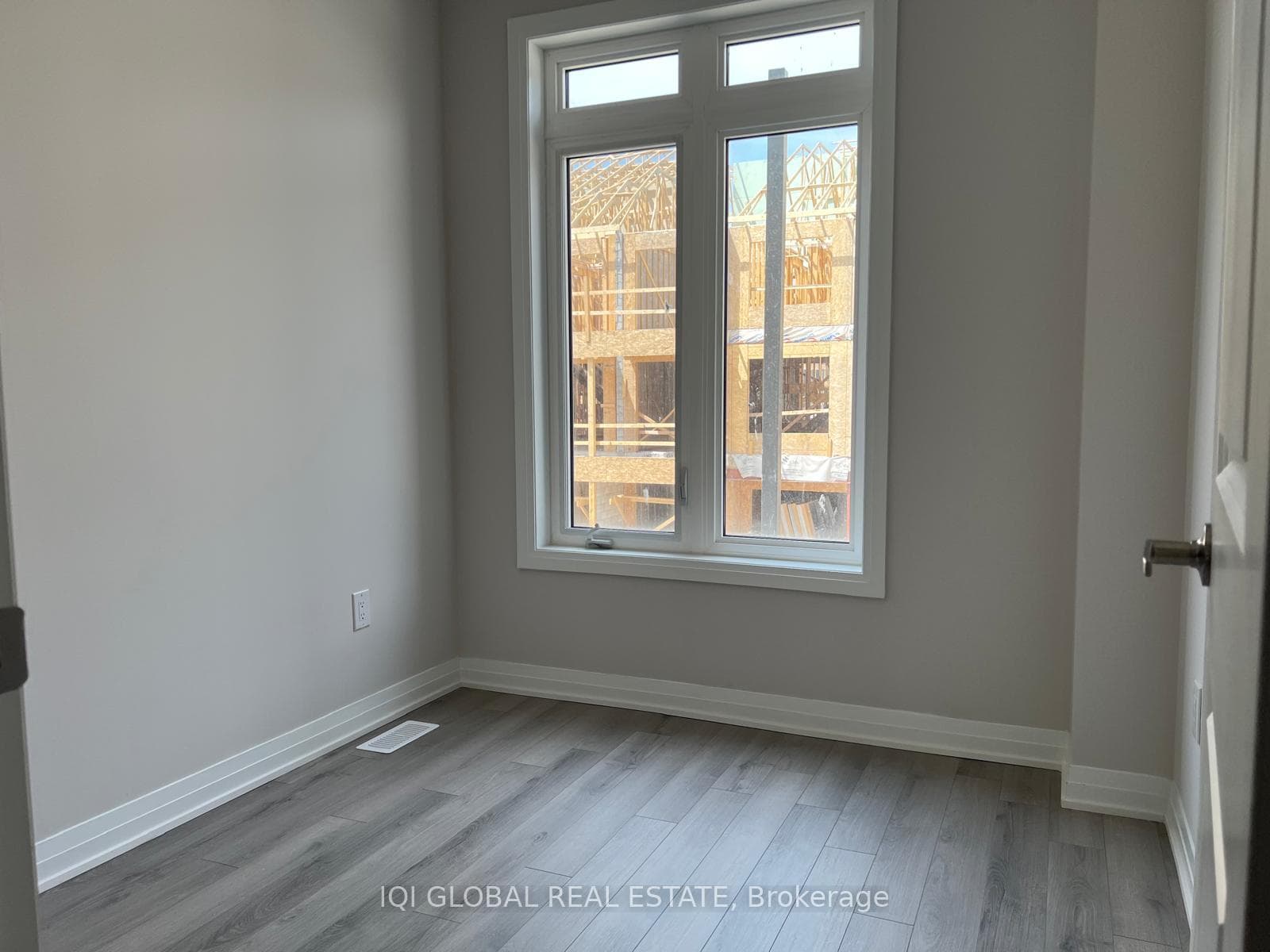 585 Colborne Street Unit 1303 photo 9