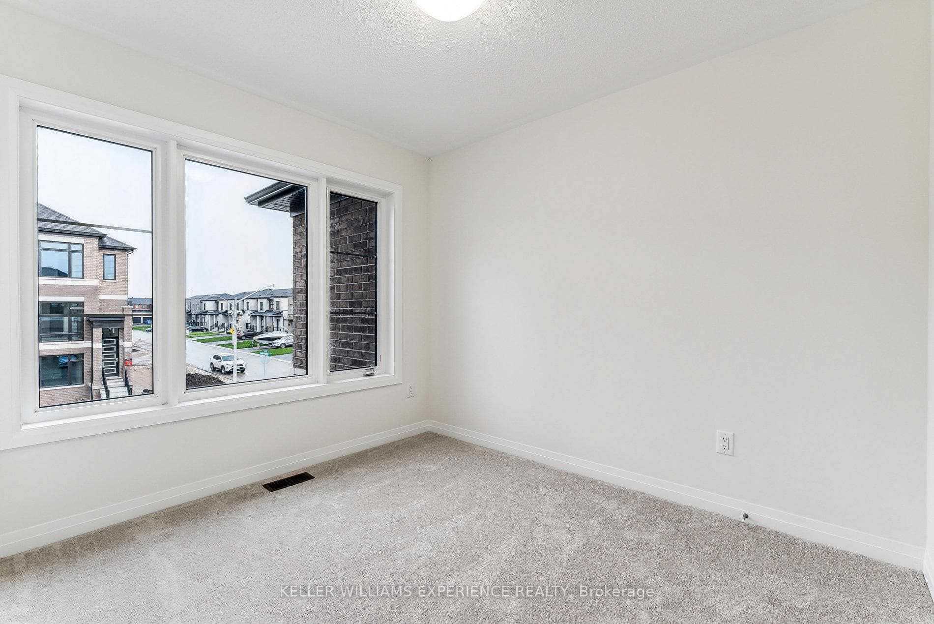 102 Turnberry Lane photo 23