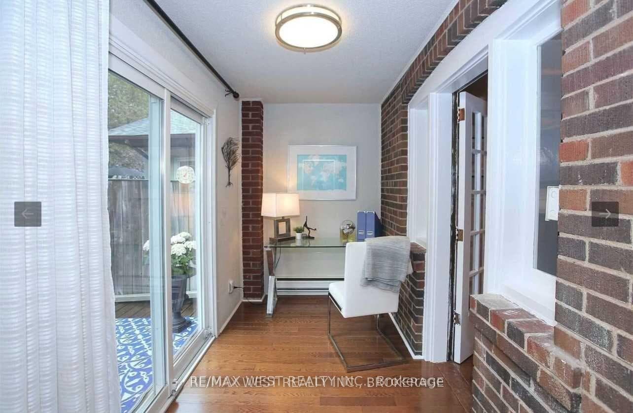 472 Roselawn Avenue photo 10
