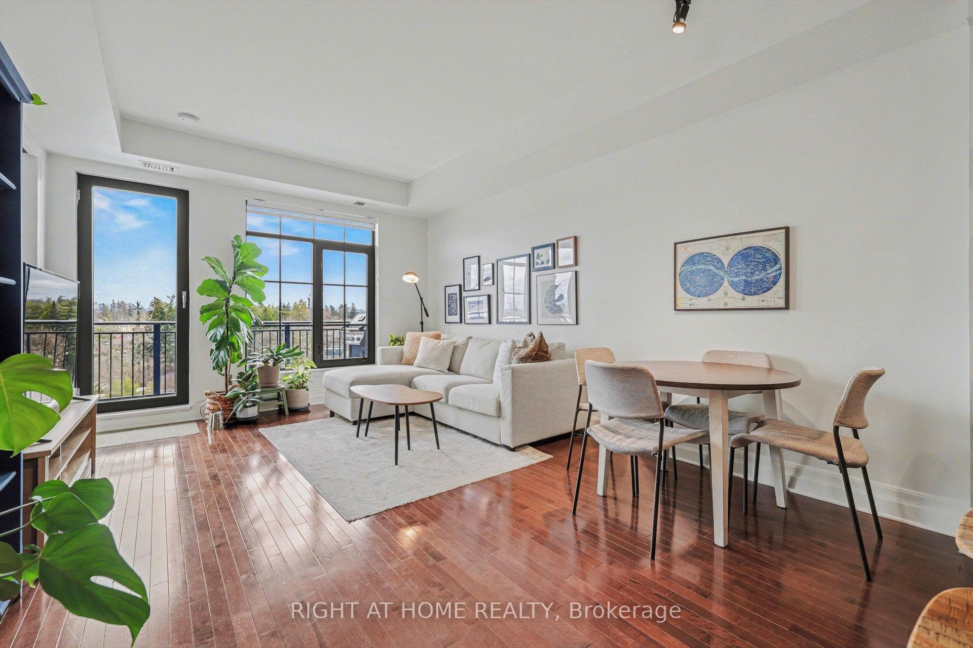 330 Loretta Avenue Unit 810 photo 2