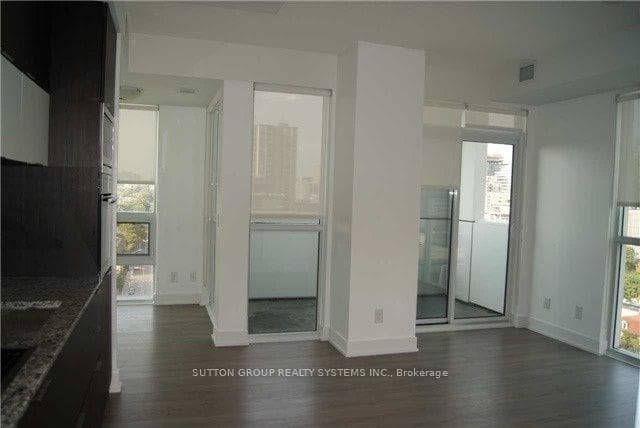 318 Richmond Street Unit 1103 photo 2