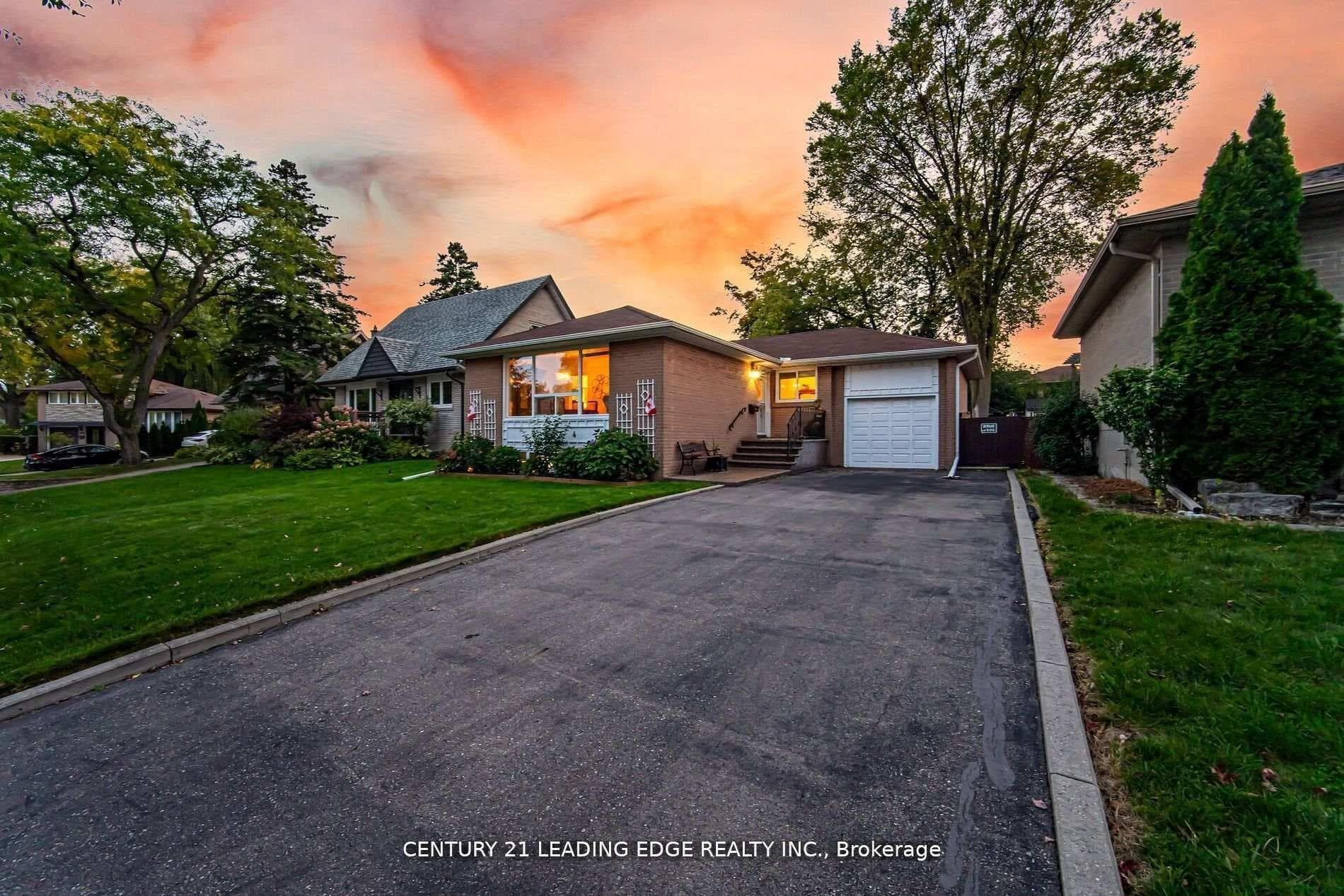 2574 Lundigan Drive photo 4
