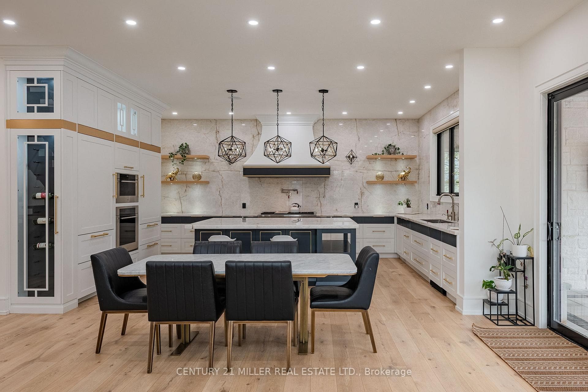 2049 Wakely Street photo 10