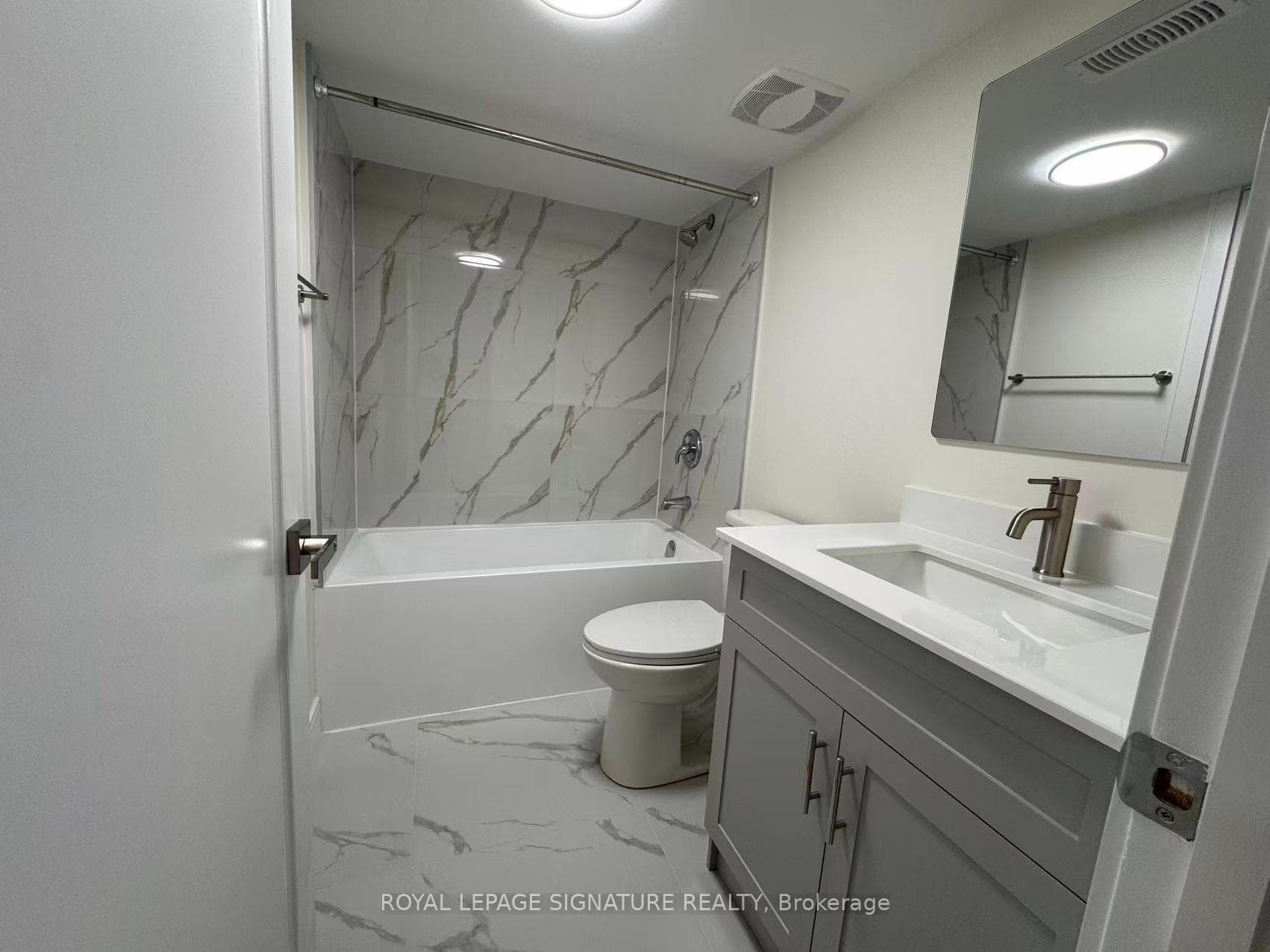 53 Bishop Avenue Unit 4 photo 11