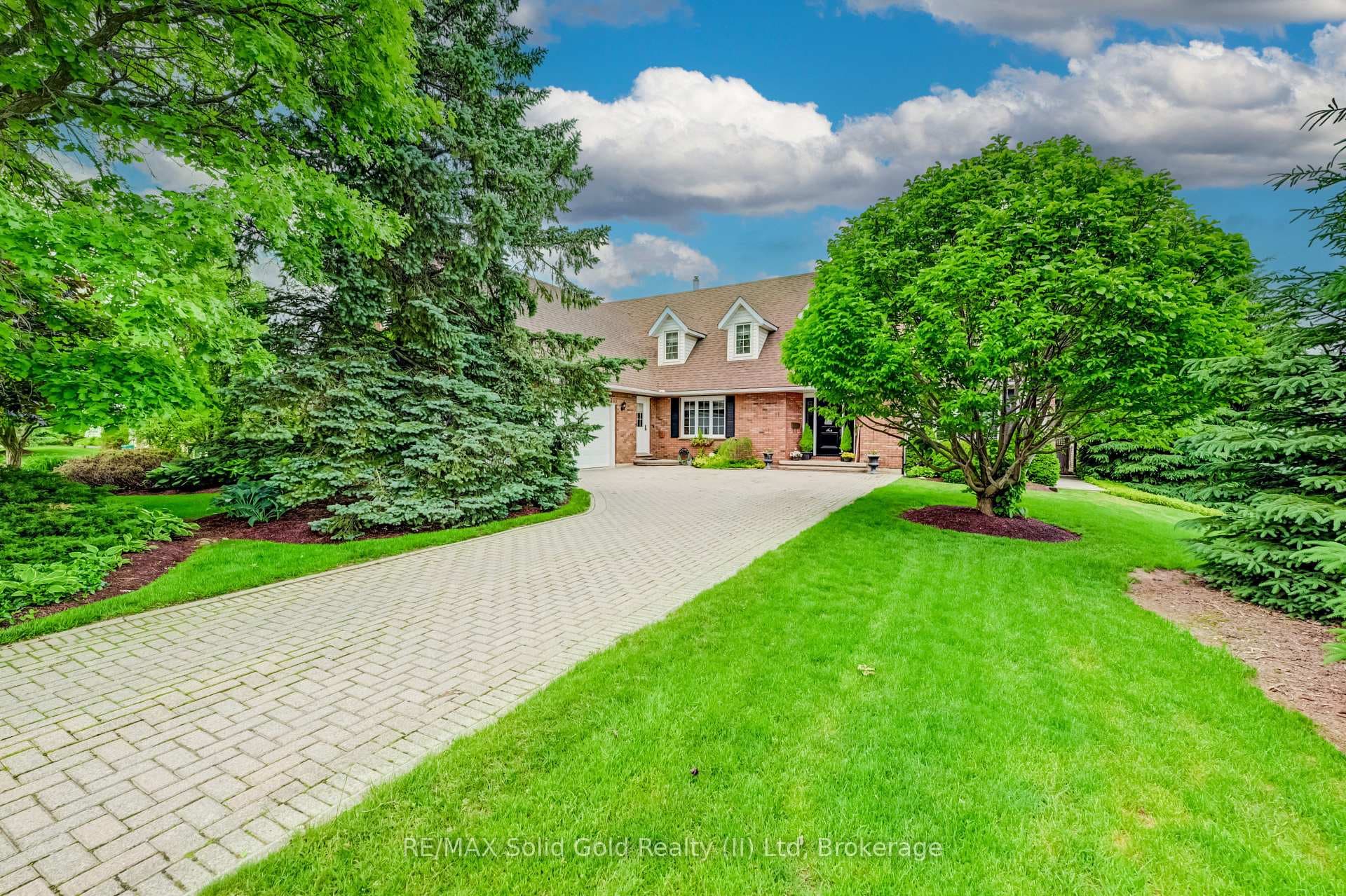 11 Lorraine Drive photo 43