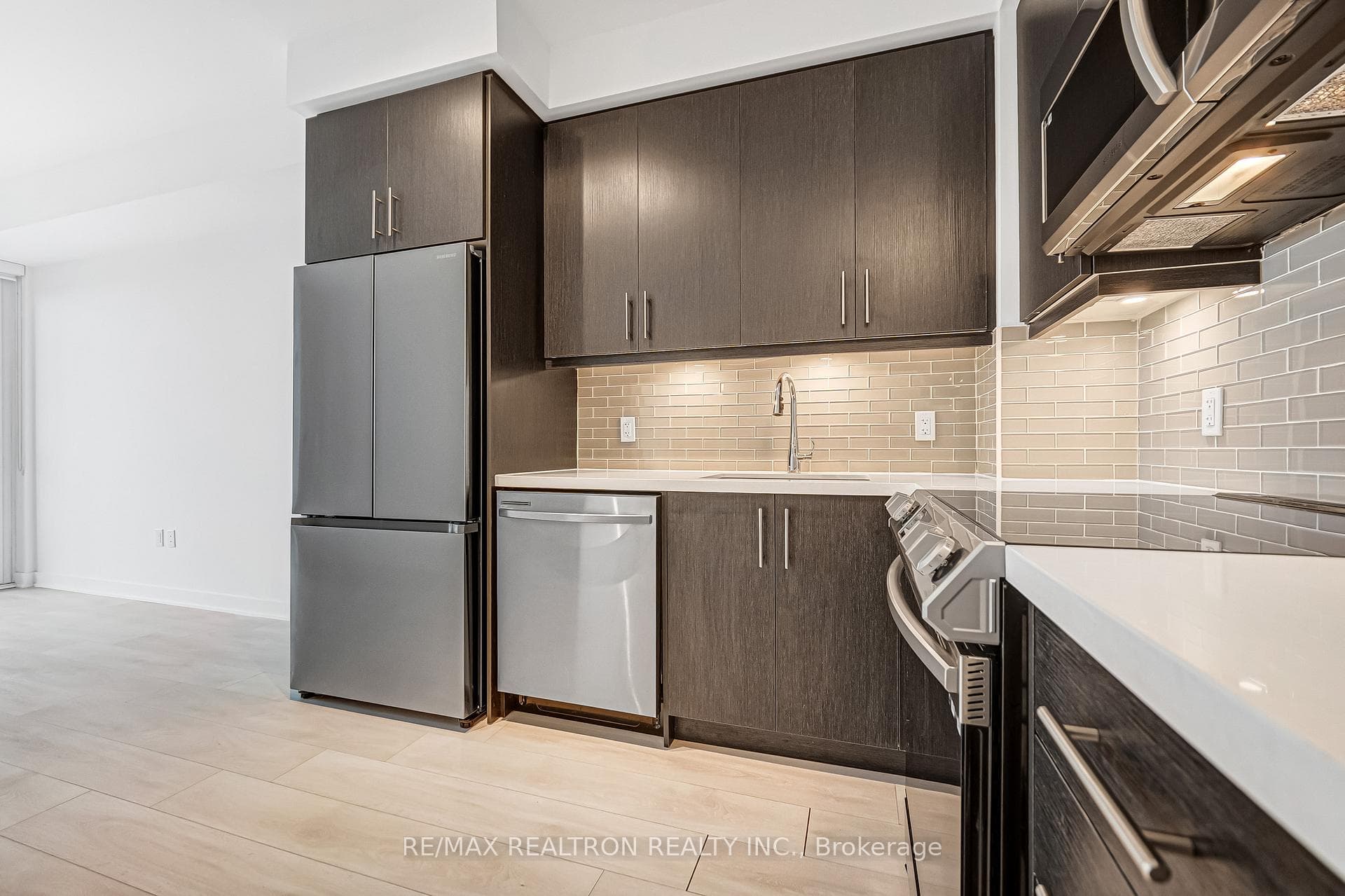 105 Oneida Crescent Unit 1202 photo 19