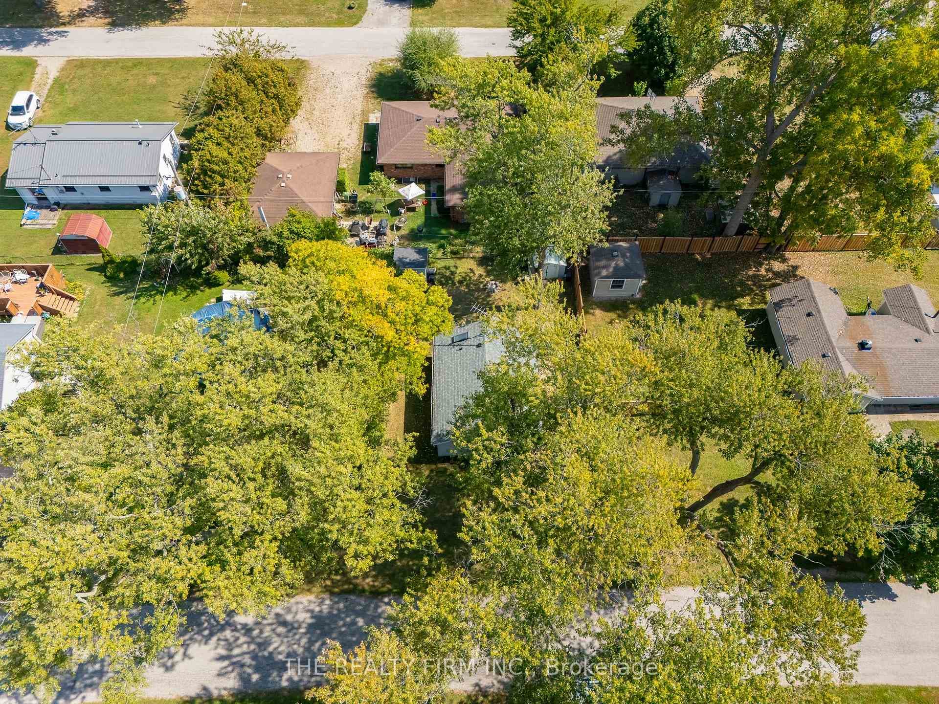 144 Lincoln Court photo 33