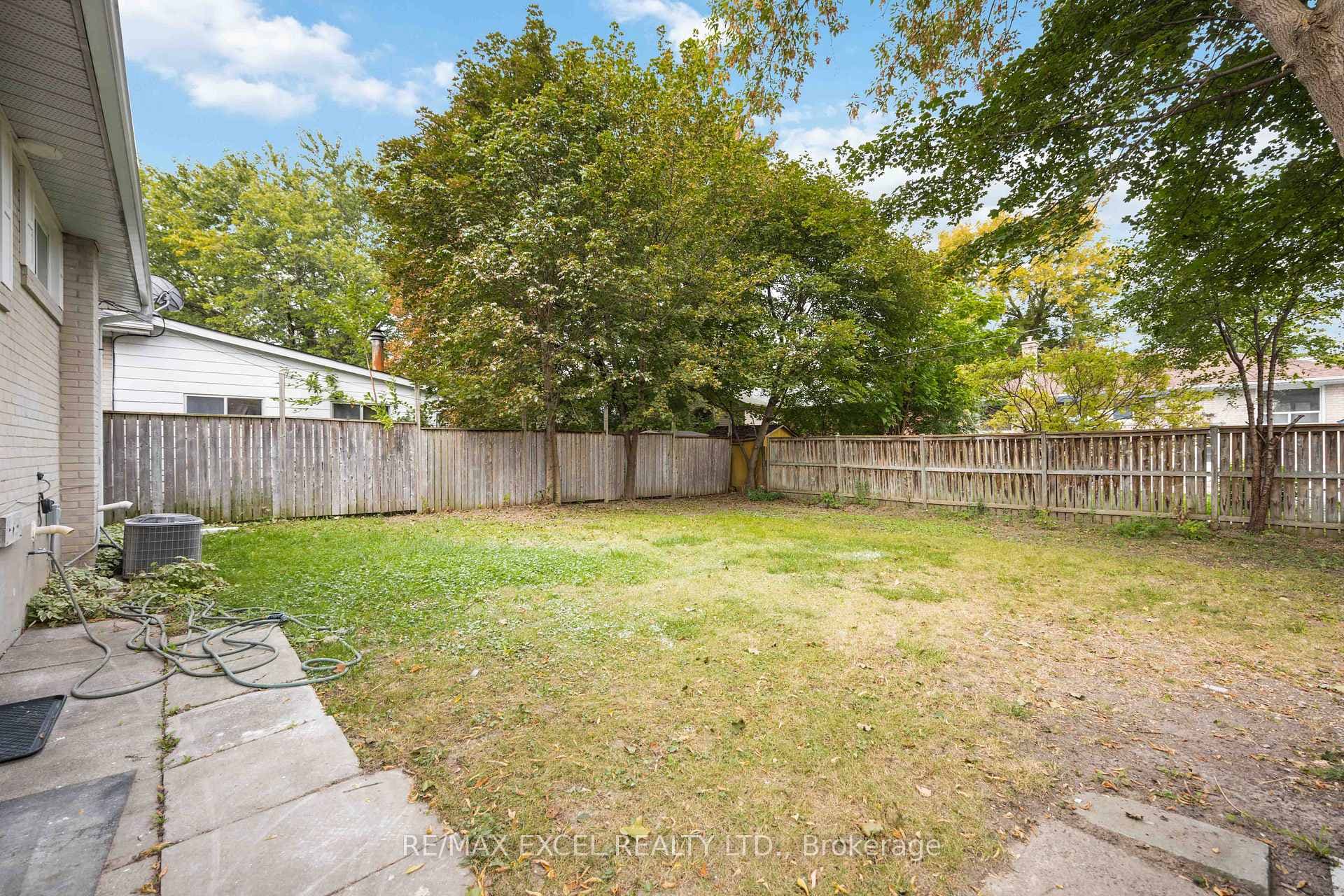 433 Osiris Drive photo 27