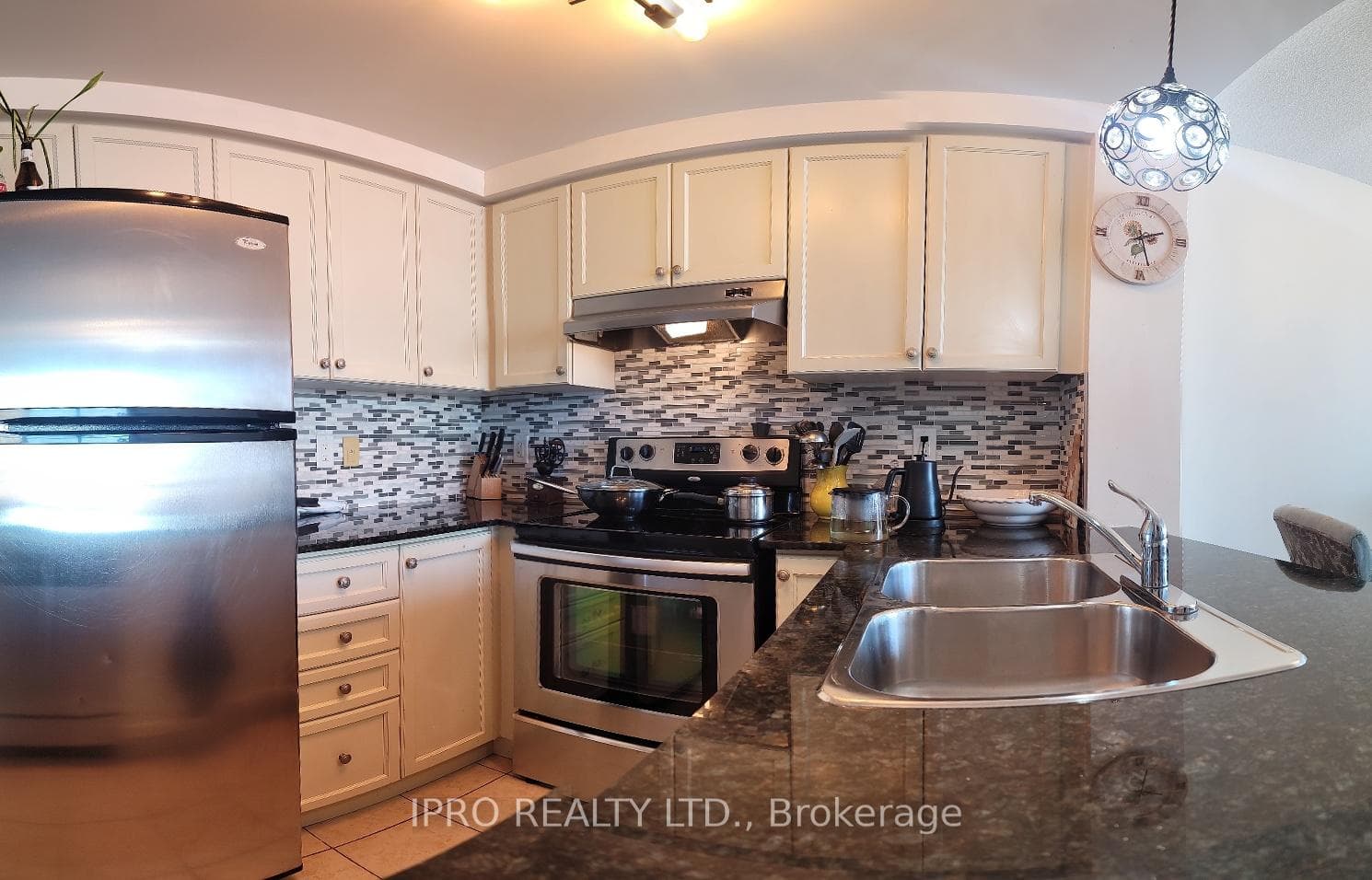 9 George Street Unit 603 photo 4