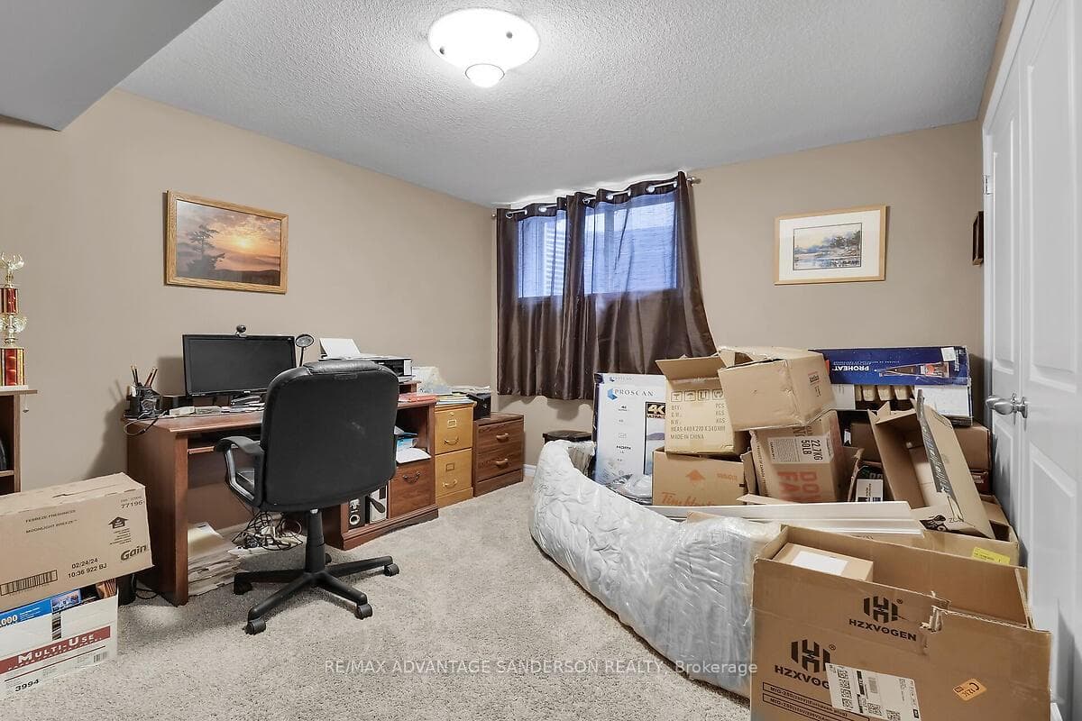 98 Kennedy Avenue photo 24