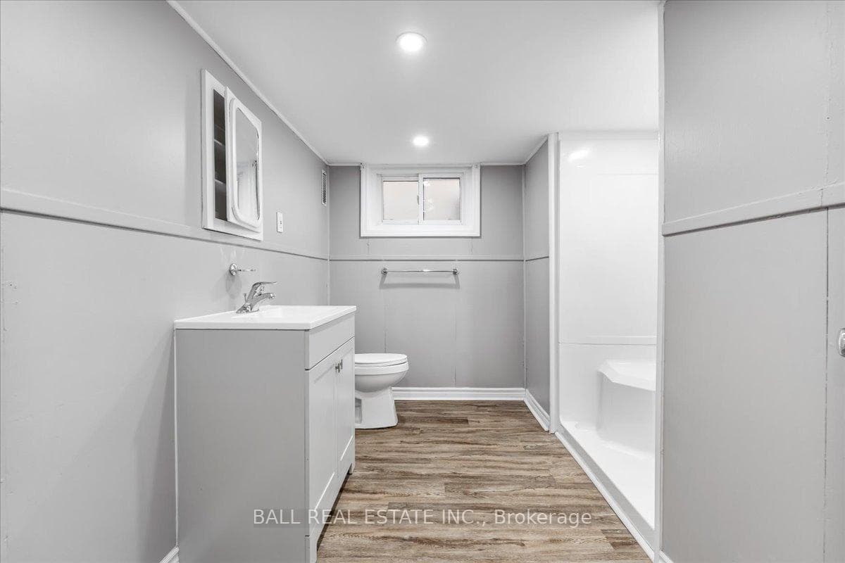 218 Herchimer Avenue photo 24