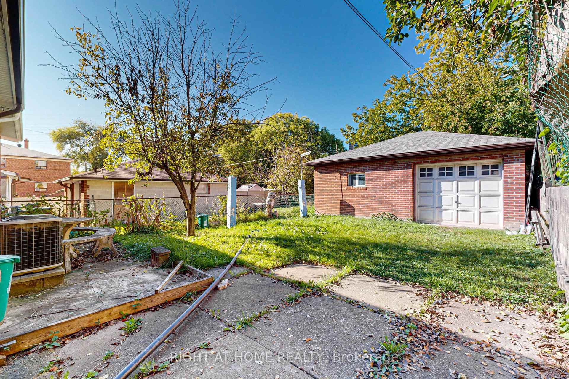 203 Habitant Drive photo 38