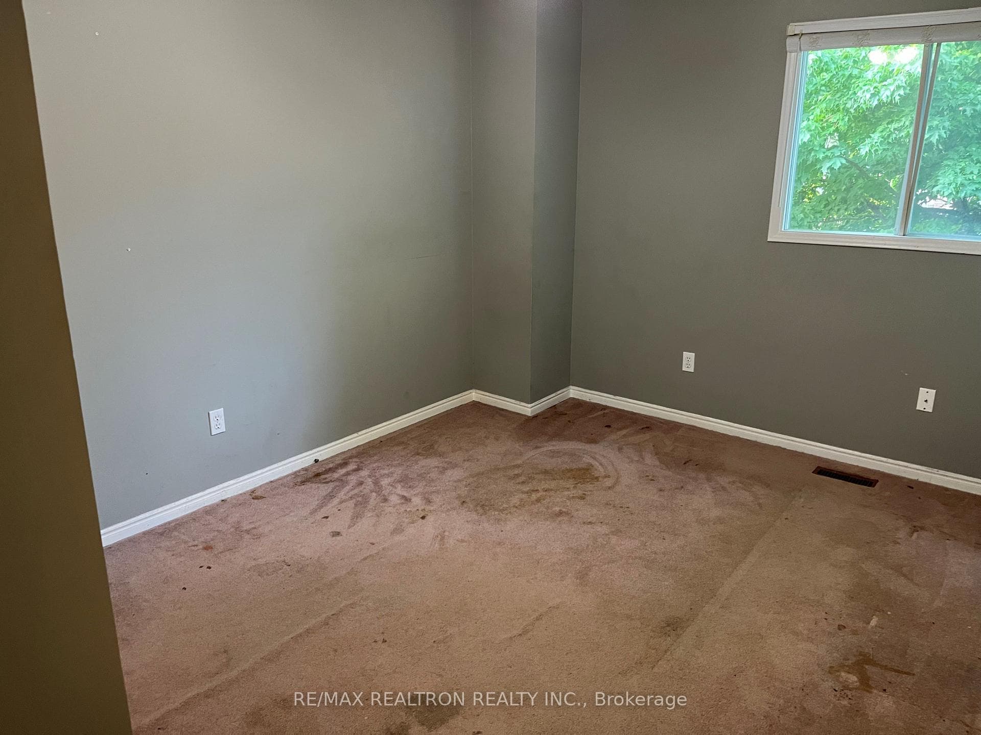 399 Hickling Trail photo 6