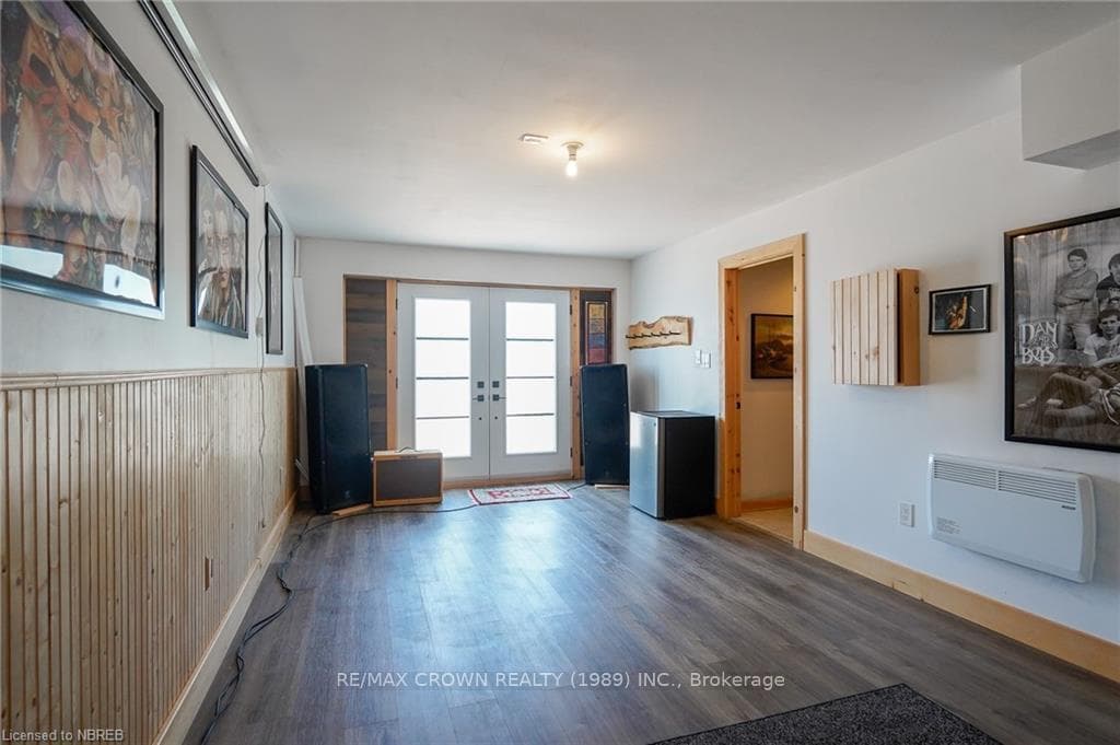 387 MCKEE Drive photo 30