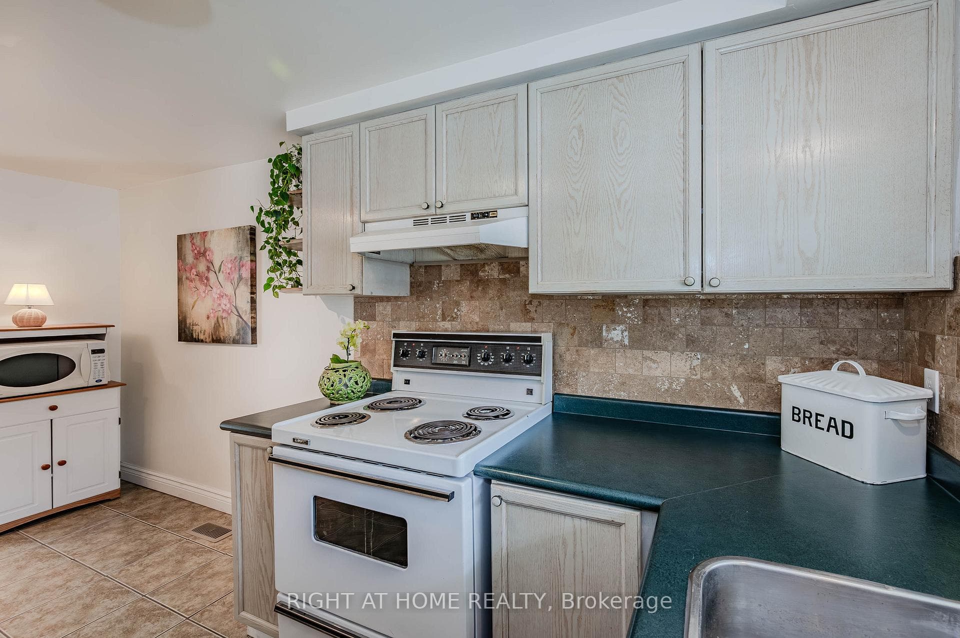 129 Victoria Road Unit 78 photo 18