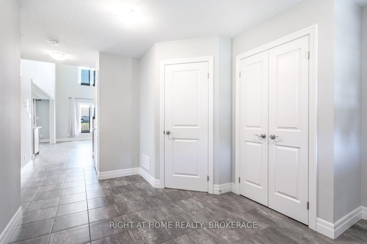 270 Bradshaw Drive photo 6