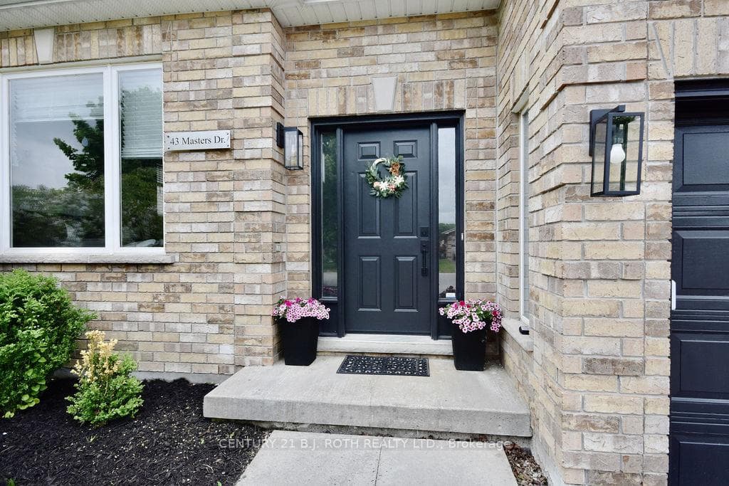 43 MASTERS Drive photo 2