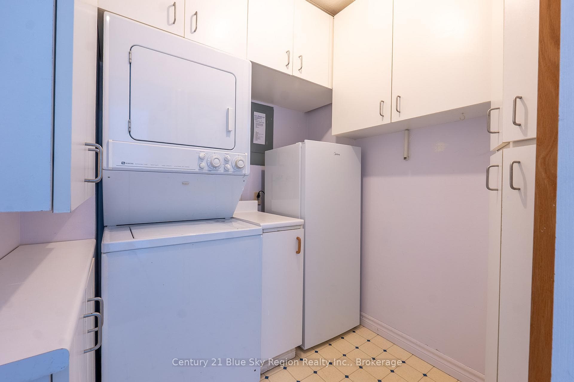 425 William Street Unit 304 photo 31
