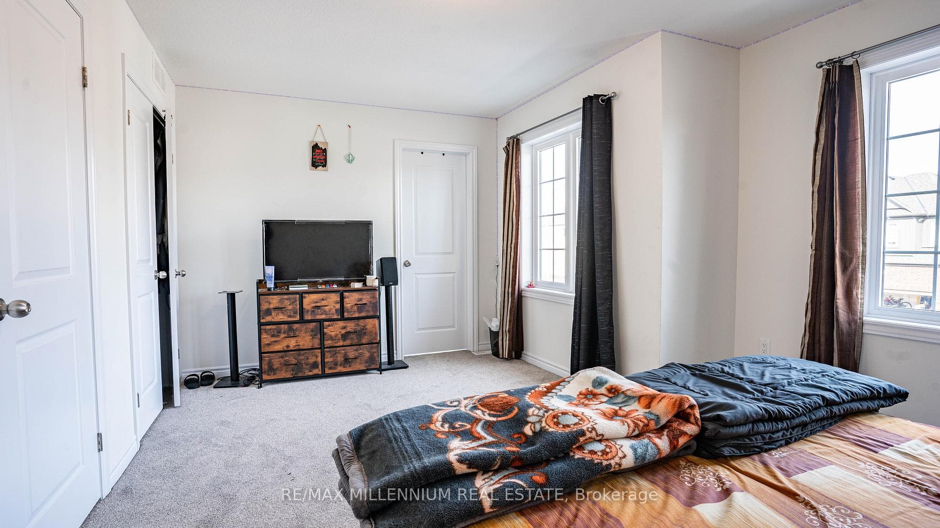 34 Henry Maracle Street photo 18