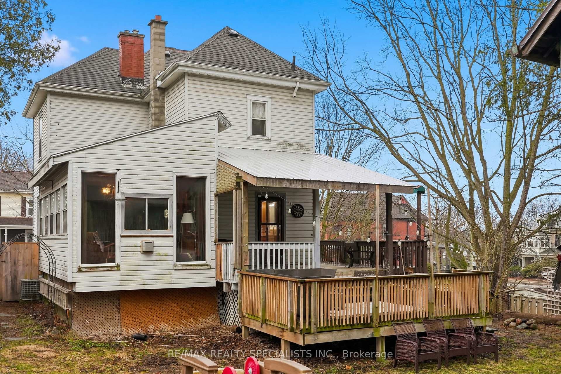 151 Wonham Street photo 44