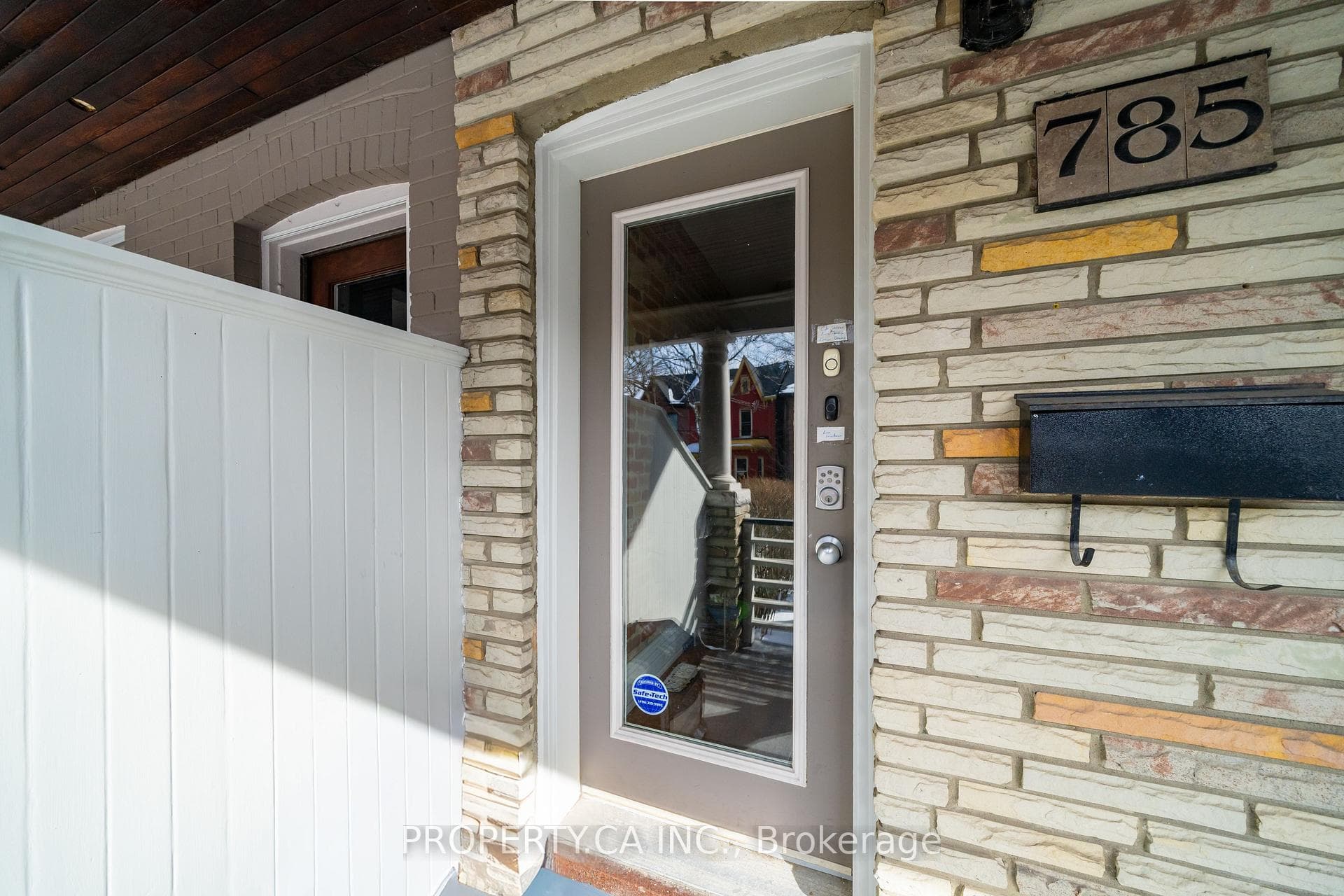 785 Markham Street Unit Upper photo 28
