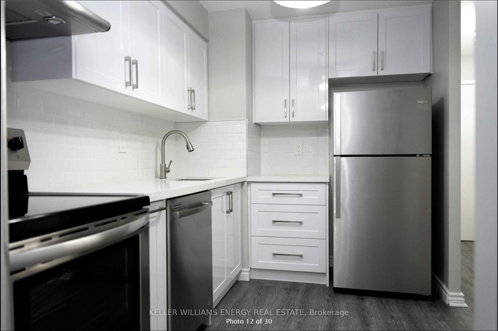 10 Tapscott Road Unit 813 photo 12